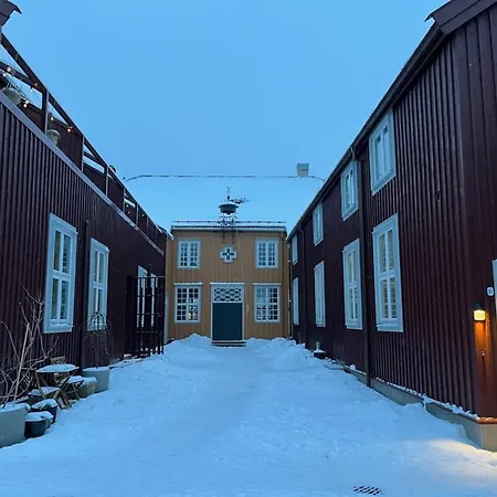 Apartment Ny Og Moderne Leilighet, Midt I Byen1