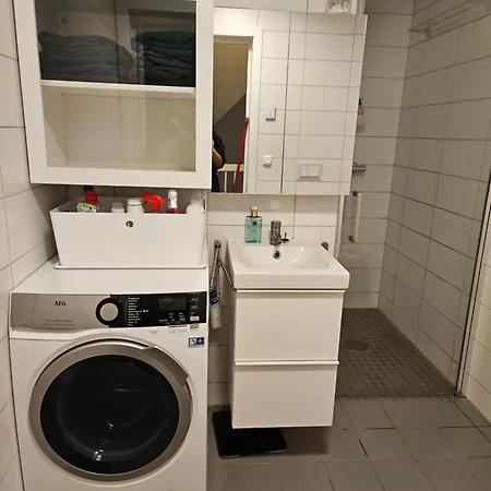 Apartment Ny Og Moderne Leilighet, Midt I Byen1